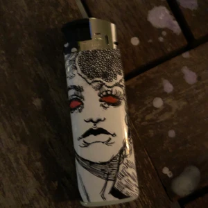 Eget motiv - tändare  - Säljer tändare som redan är klara men om du vill ha eget motiv så äre ba o skriva :)