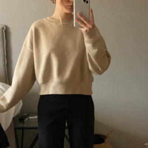 Monki sweatshirt - Beige sweatshirt från monki