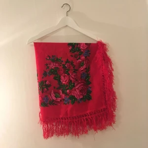  - Blommig fyrkantig sjal, 75x75cm⭐️⭐️⭐️