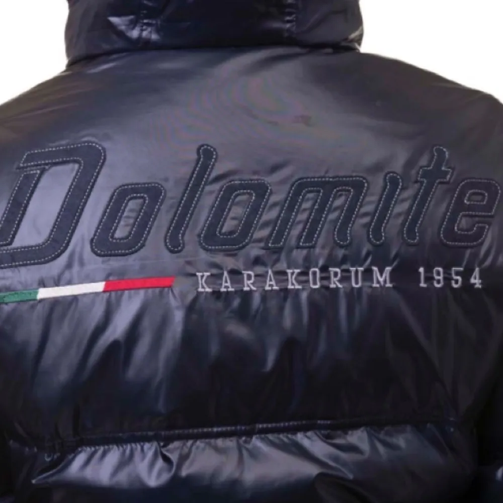 Mycket välbehållen dunjacka från Dolomite modell KARAKORUM WJ (Blå)  Kostar 4000kr ny  . Jackor.
