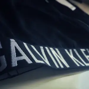 Säljer en helt ny Calvin Klein bikini överdel!   Inköpt för 599:-   400:- ink frakt :) 