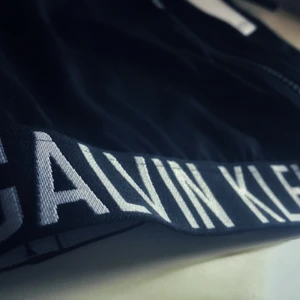  - Säljer en helt ny Calvin Klein bikini överdel!   Inköpt för 599:-   400:- ink frakt :) 