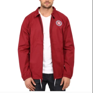 - En lätt coach jacket från Adidas i storlek M. Använd en gång. 