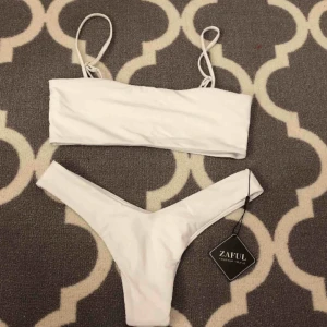  - Helt ny bikini från Zaful. Ej använt pga fel storlek, frakt tillkommer ;) 