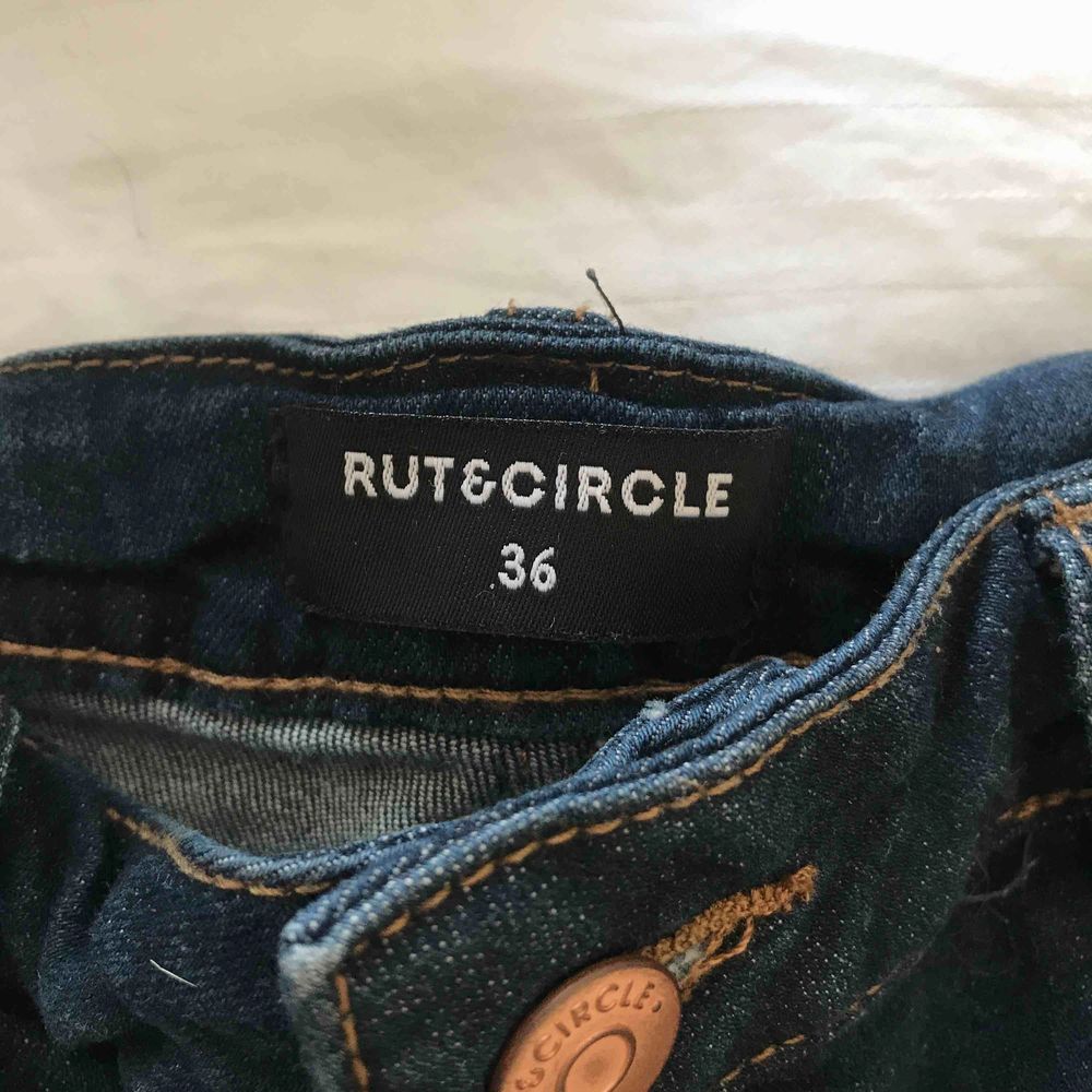 Säljer ett par oanvända shorts från Rut&Circle! Finns i Göteborg, skall de fraktas får köparen stå för frakten! Vid snabb affär kan priset sänkas 💖. Shorts.