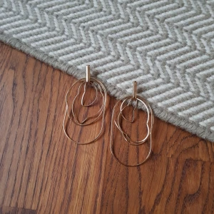  - Örhängen köpta från ASOS, aldrig använda. Köparen betalar frakt