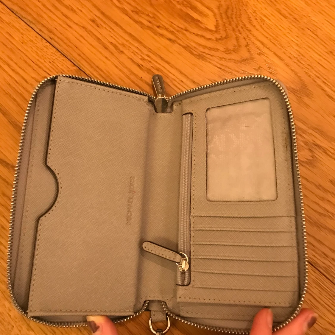 Michael Kors väska med plånbok - 91