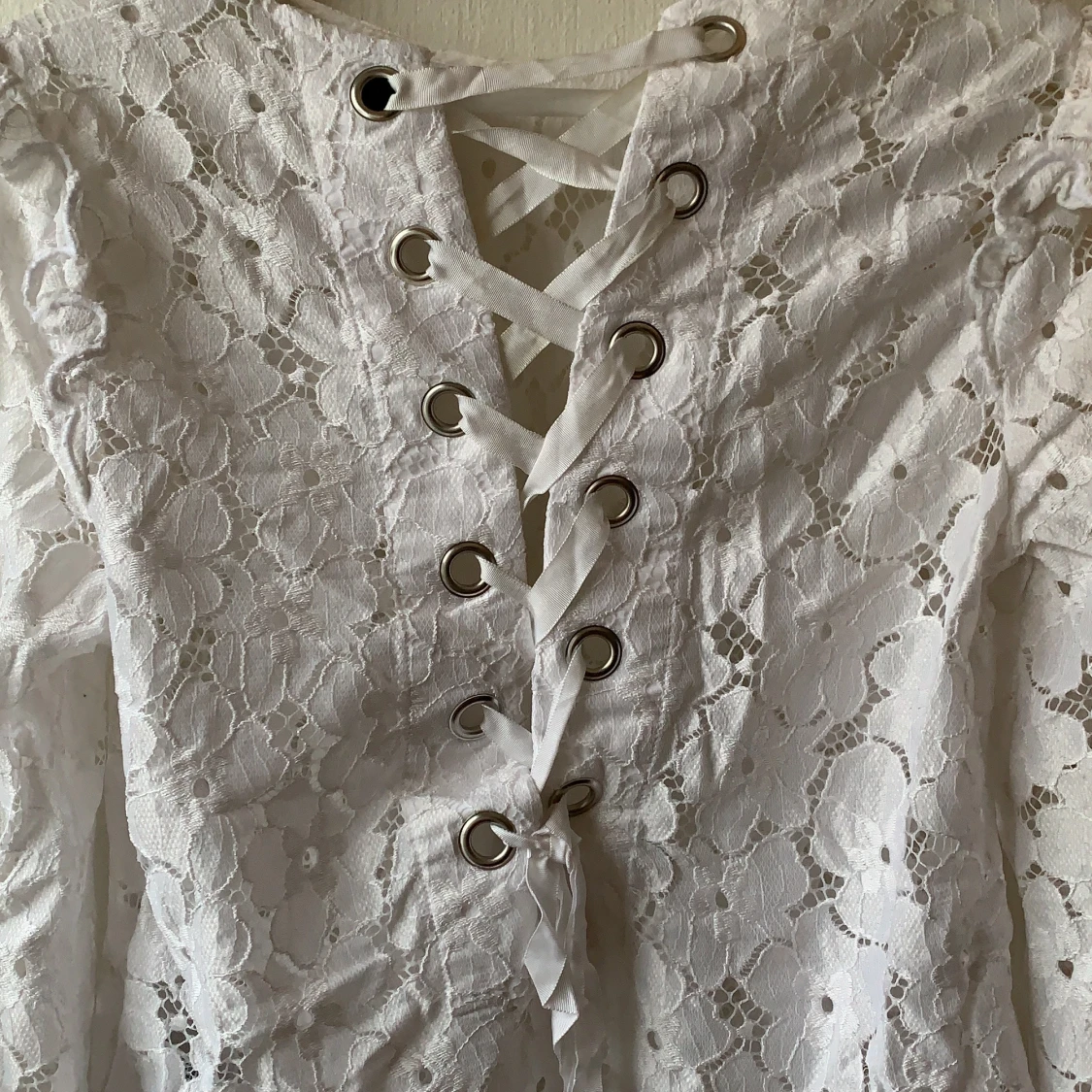 Vit spetsig tröja - 91