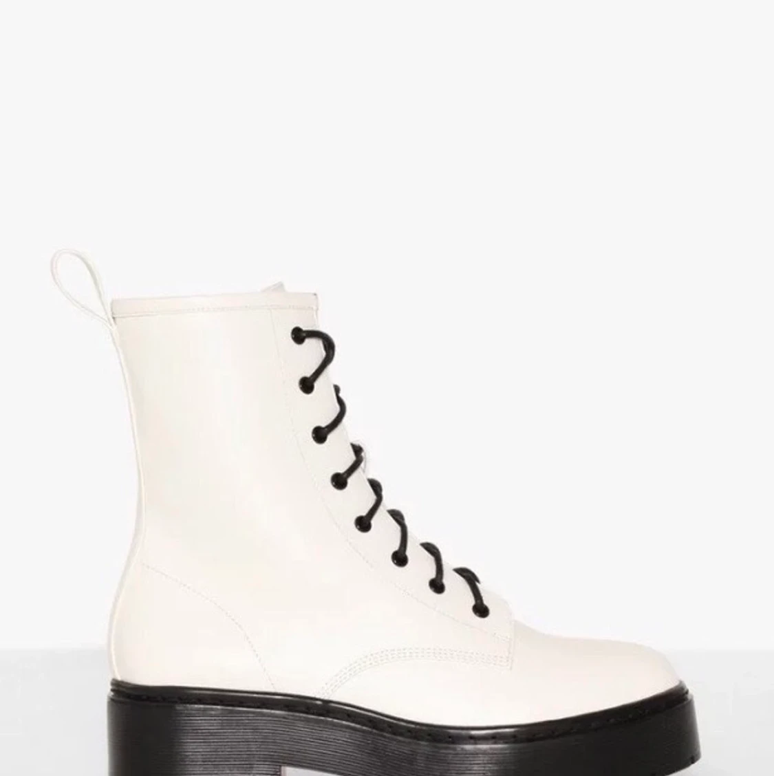 Helt nya och oanvända vita boots  - 91