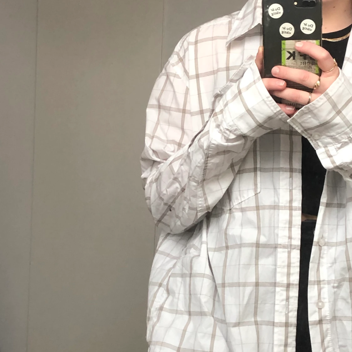 Rutig vit och beige skjorta