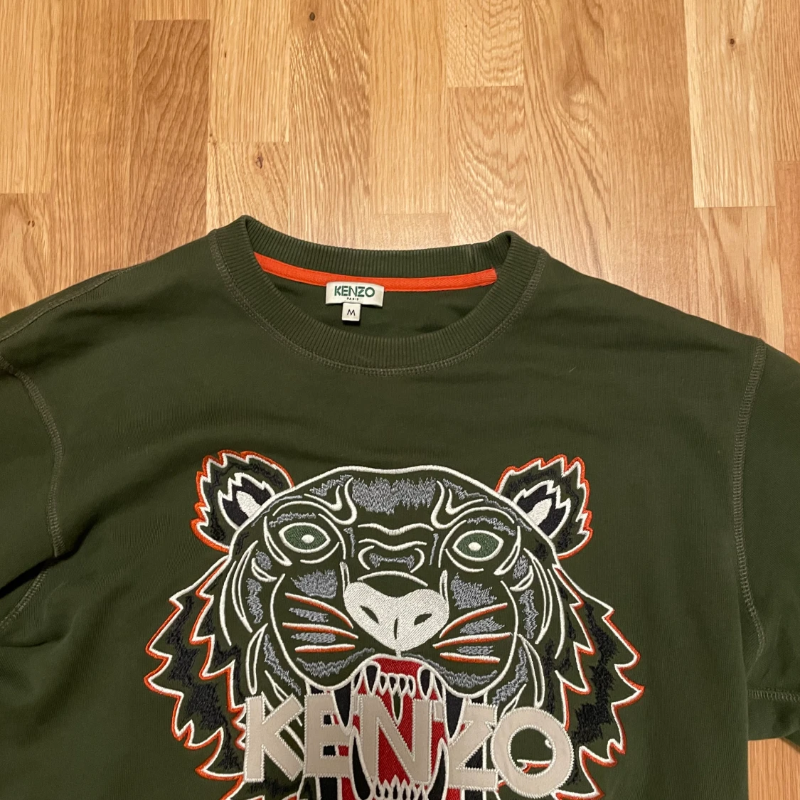 Tigermotiv kenzo grön  - 90