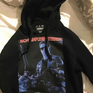  - Snyggaste hoodien från zara! Endast testad! Sååååååå mjuk och skön🥰🥰Den är unisex