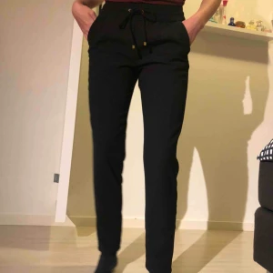  - Kostymbyxor från Lindex. kan skickas mot fraktkostnad! 100kr med frakten!