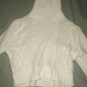  - Stickad tröja från BooHoo