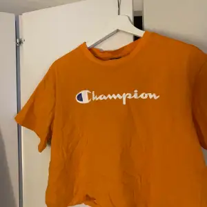 Champion T-shirt i strl M