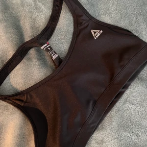 Reebok träningstopp - Aldrig använd