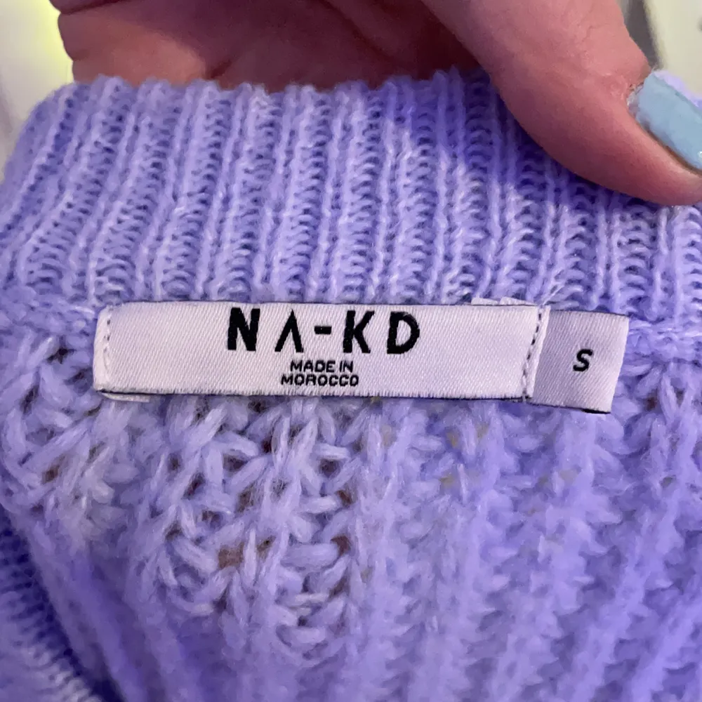 Superfin stickad lila tröja från NAKD säljer den för är inte så mycket för stickat men tycker själv att den faktiskt är riktigt snygg.😊. Stickat.