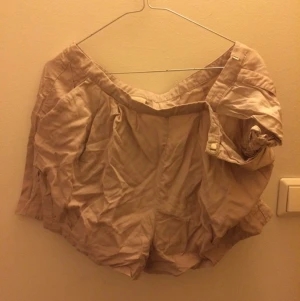  - Väldigt skrynkliga ATM. Shorts från H&M