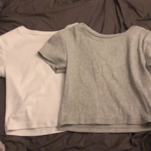 Toppar - Säljer dessa två crop toppar. Aldrig använda, säljer båda för 50kr+frakt