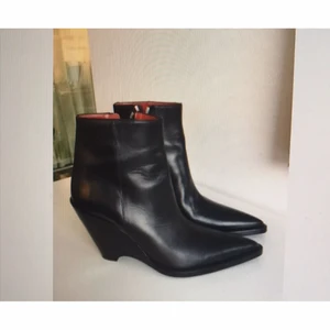  - Skor från Acne, storlek 40, använda men i bra skick