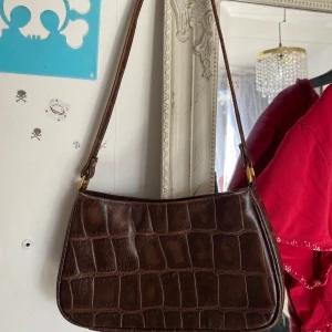 Brun väska  - Frakt: 66kr💞💞