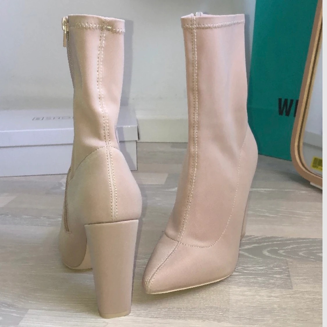 Pointy Stretchy Boot - 91