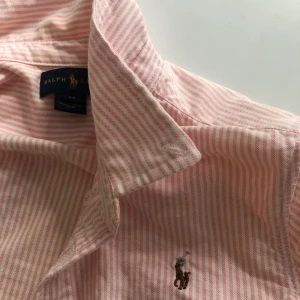 Skjorta  - Äkta köpt på barnavdelningen passar 32/xxs/xs