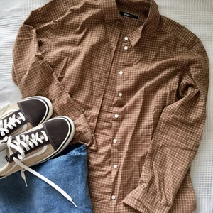 Skjorta brun - Brun skjorta från Gina. Använd ett par gånger. Storlek M