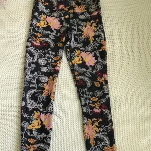 Träningstights  - I gott skick storlek 34. 