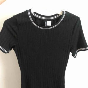  - Klänning använd 1 gång bara passar 36/38