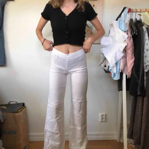  - Linne-byxor från Mexx. Superfint skick, sköna och bra längd för oss tall girls ;-)