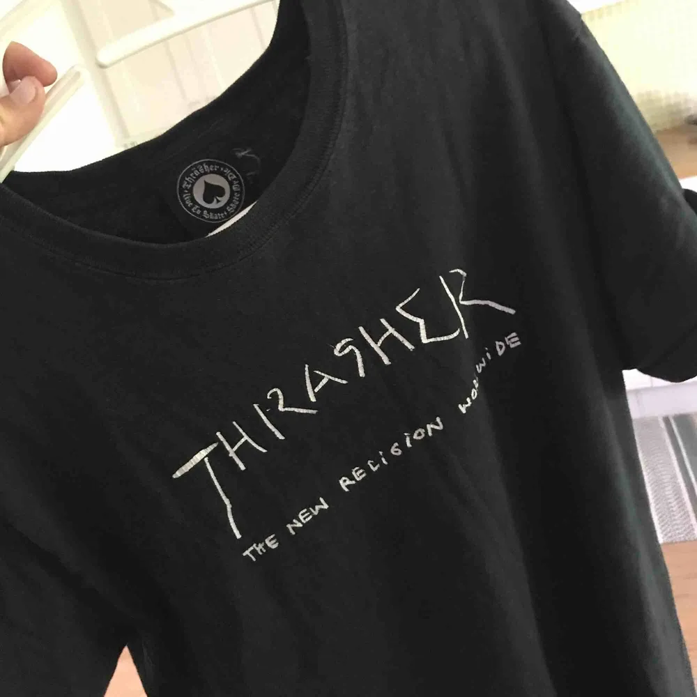Fin Thrasher tröja. Använd fåtal gånger men ännu väldigt fin i skick😊 Frakt kan lösas. T-shirts.