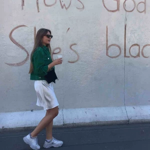  - Hel och ren jacka från Topshop! Köparen står för frakt. 