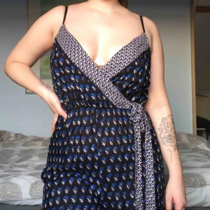  - Byxdress från mango, helt oanvänd. Väldigt skönt och tunt material.