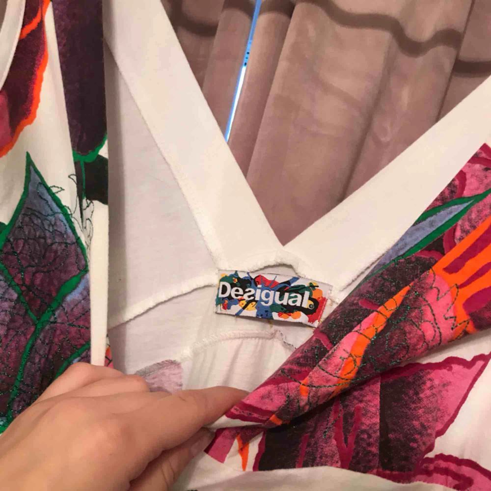 Kort fin klänning från desigual Plick Second Hand