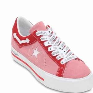  - Mademe x converse platå skor i storlek 38. Använda ett fåtal gånger men ser nästan oanvända ut 