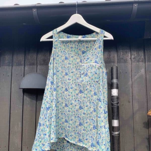  - Fint linne. Nypris: 399kr