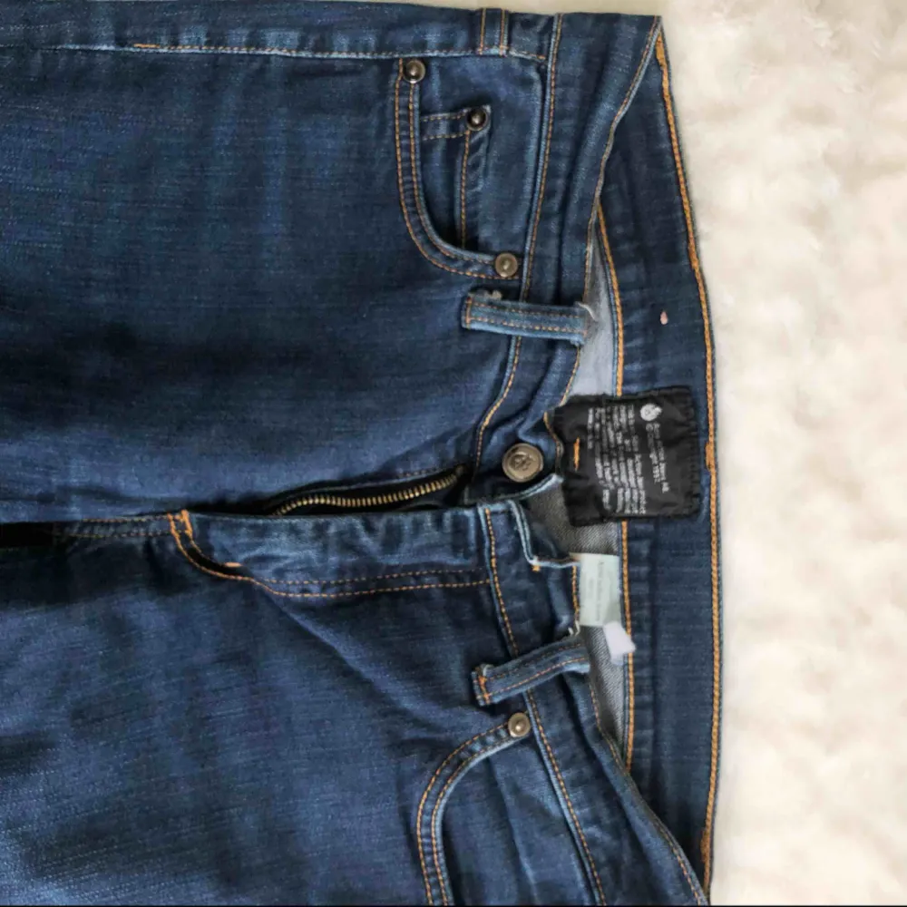 Jeans från Acne i superbra skick! Storlek 29/34! Rätt tight modell men inte skinny!. Jeans & Byxor.