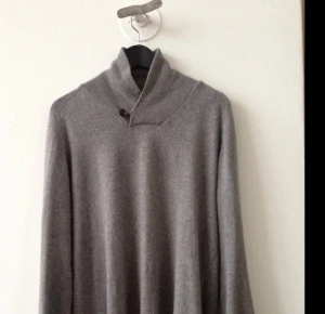 Grå kofta. Angora. Springfield. - Grå kofta. Angora. Springfield.