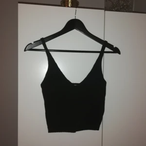  - Snygg virkad topp. 