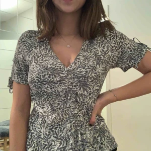  - Super söt topp, aldrig använd