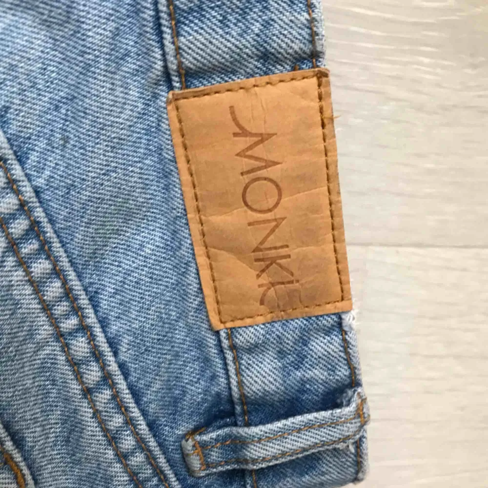 Jeans från monki! Inkl frakt. Jeans & Byxor.