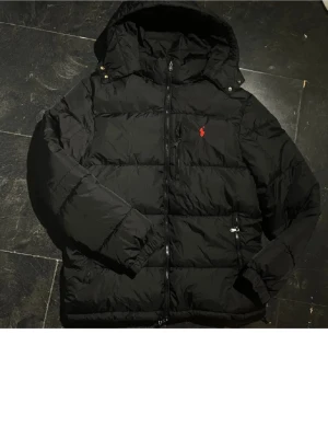 Polo Ralph Lauren jacka  - Jätte snygg och bra passform fraktas samma dag 