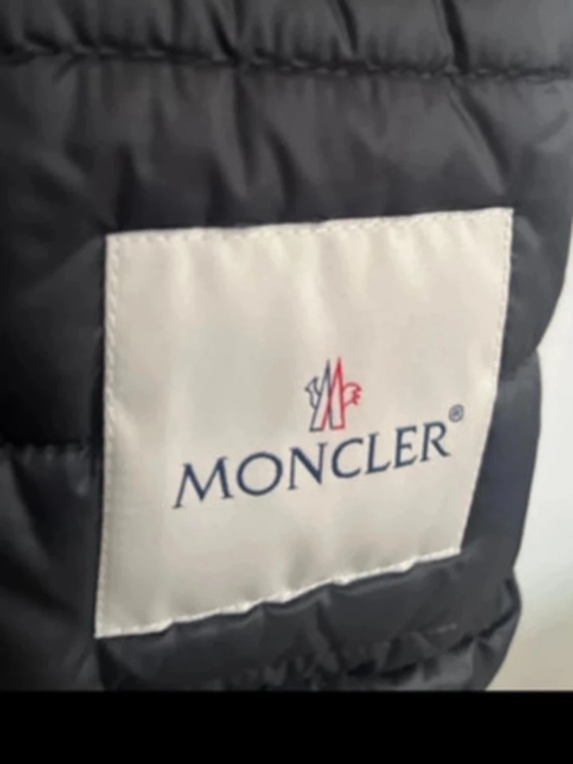 Svart dunjacka från Moncler Lans xxs svart  - 3