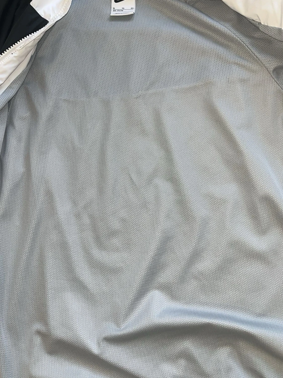 Nike vindjacka i vitt och grått XL Barn - 1