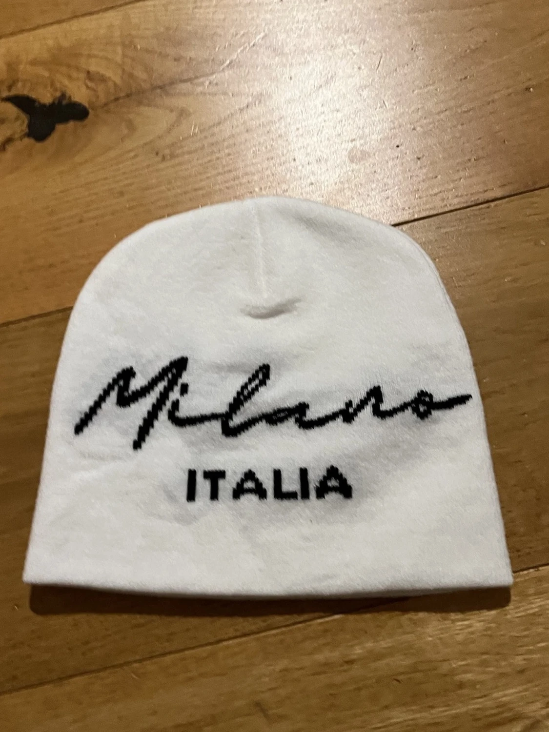 Milano Italia svart och vit mössa - 1