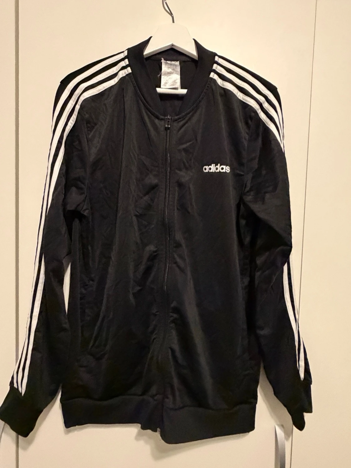 Svart Adidas träningsset med vita ränder - 3