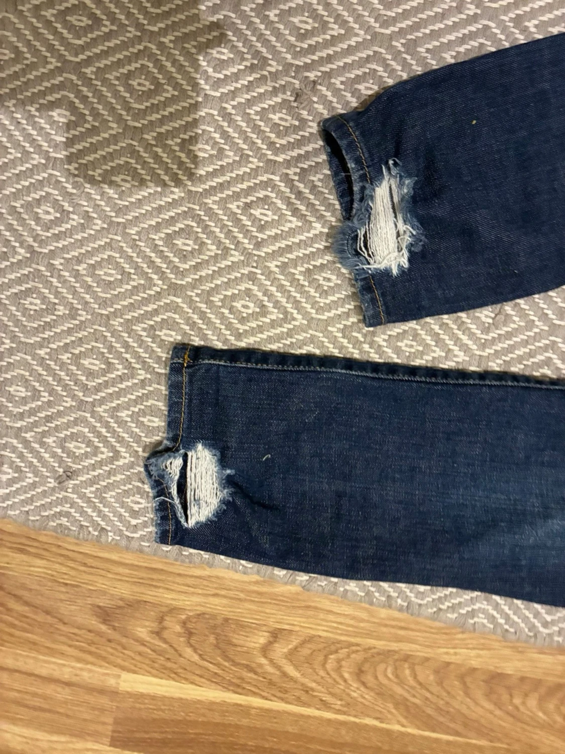 Mörkblå distressed jeans från Dsquared2 - 2