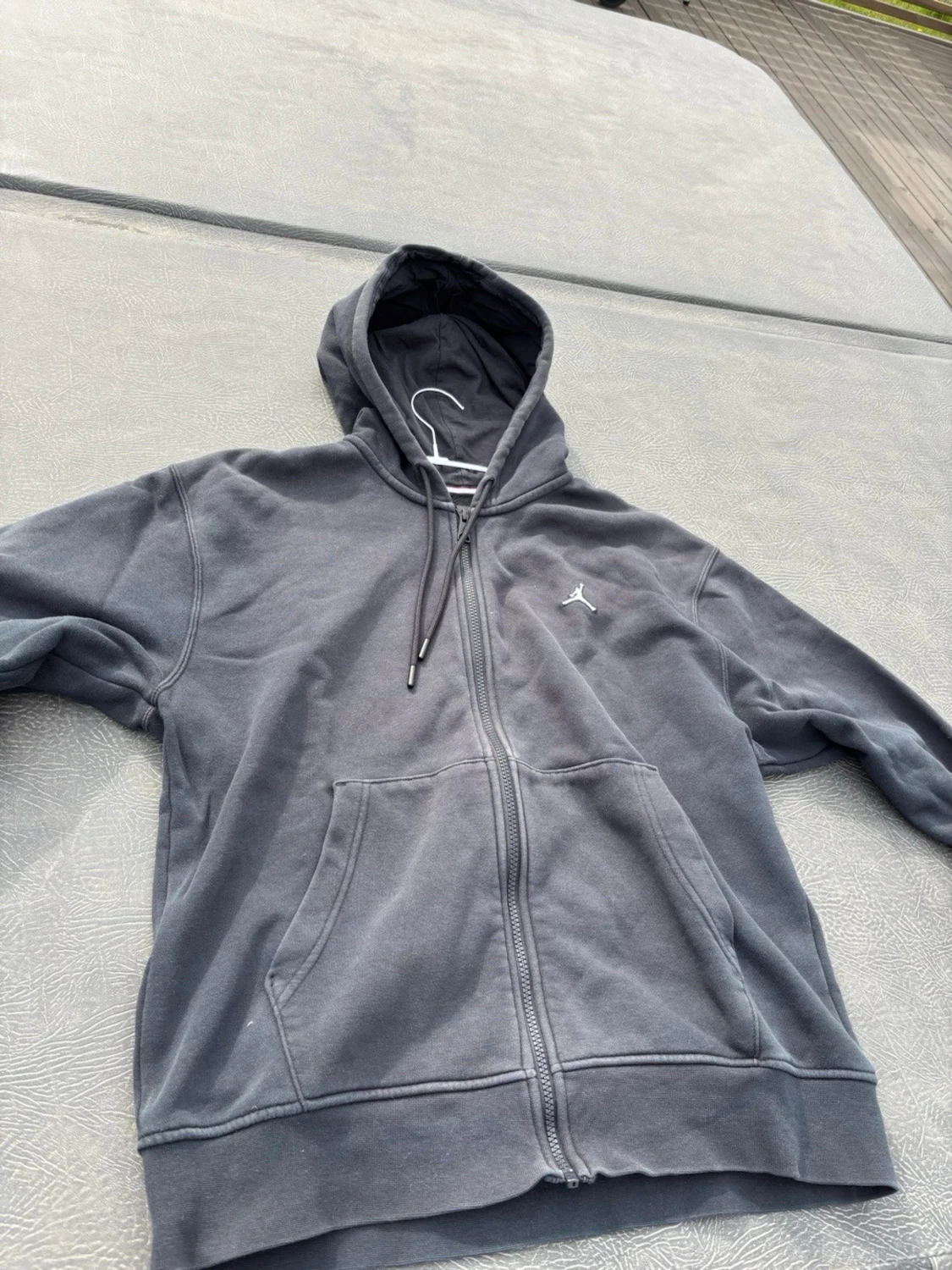 Grå Jordan zip-hoodie med huva