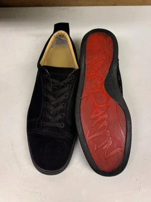 Svarta loubs  - Feta skor till bal eller student